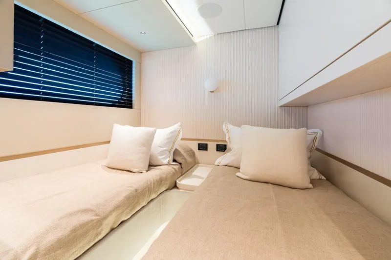 Life Yacht Photos Pics Luxurious twin cabin interior on 2022 Azimut Magellano 25 Metri yacht.
