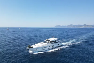 2006 Princess V70