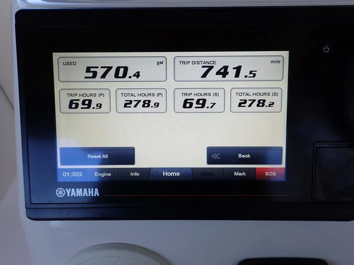 Yacht Photos Pics Yamaha display showing fuel usage and trip data for Grady-White Freedom 325, 2021 model.