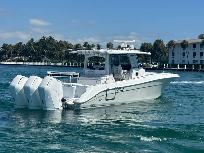  Yacht Photos Pics 2024 Hcb 42 Lujo - Image 5