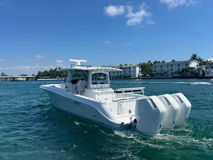  Yacht Photos Pics 2024 Hcb 42 Lujo - Image 6