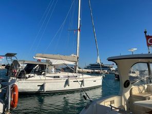 2012 Jeanneau Sun Odyssey 409 Owner's Version