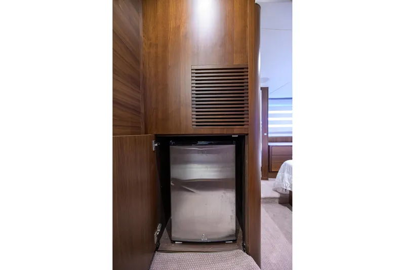 Chill Yacht Photos Pics Princess F49 Chill- Master Stateroom