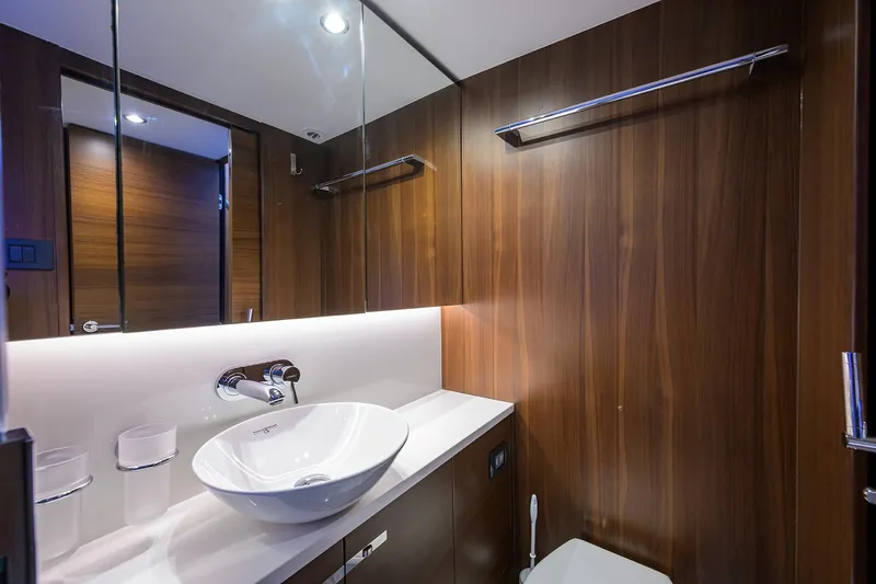 Chill Yacht Photos Pics Princess F49 Chill- Master Stateroom Head