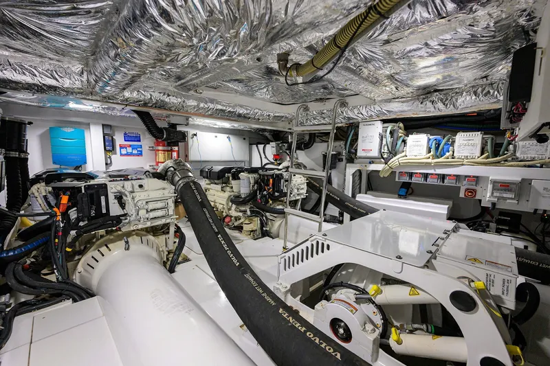 Chill Yacht Photos Pics Princess F49 Chill- Engine Room