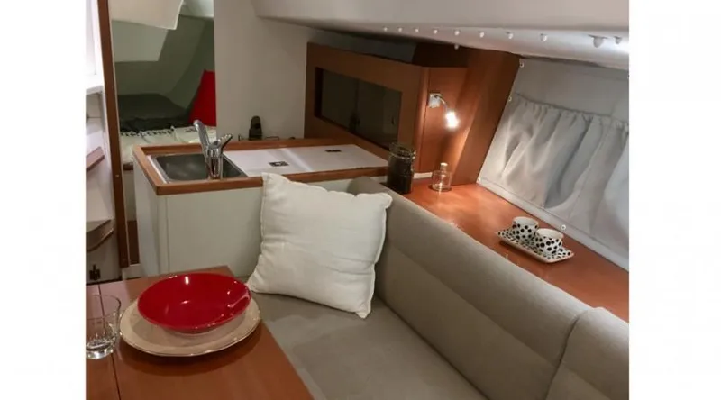 Bantam Yacht Photos Pics Manufacturer Provided Image