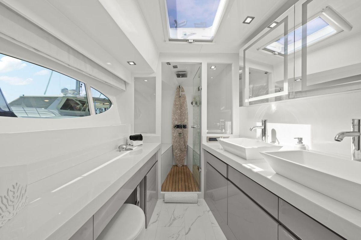 2013 Horizon 60 