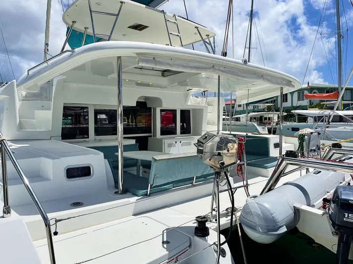 Bella Yacht Photos Pics 