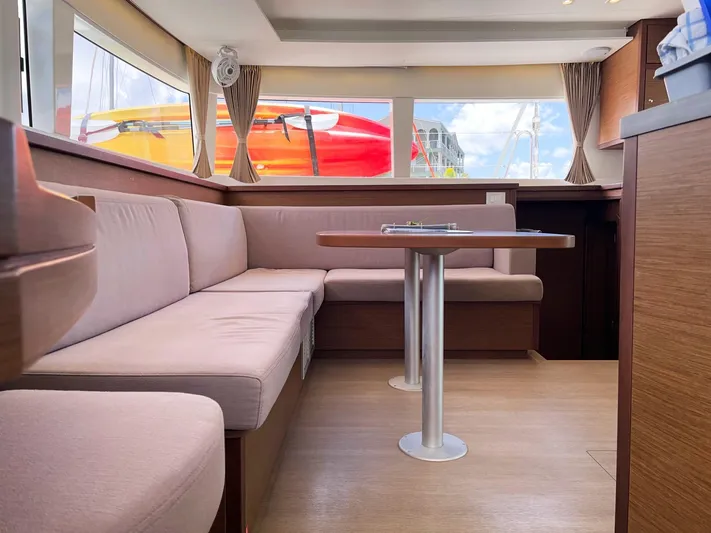 Bella Yacht Photos Pics 