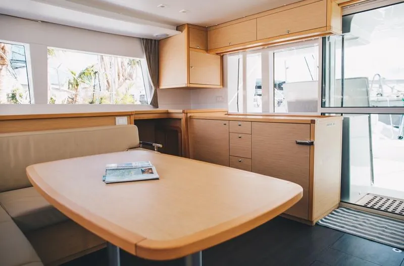 Bella Yacht Photos Pics 