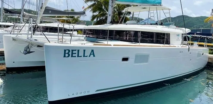 Bella Yacht Photos Pics 