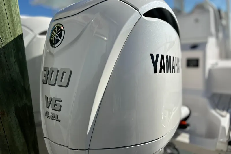  Yacht Photos Pics Yamaha 300 V6 4.2L outboard engine on 2026 Sea Fox 288 Commander boat.