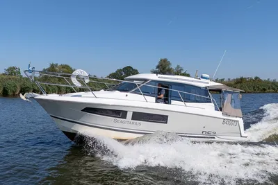 2017 Jeanneau NC 9