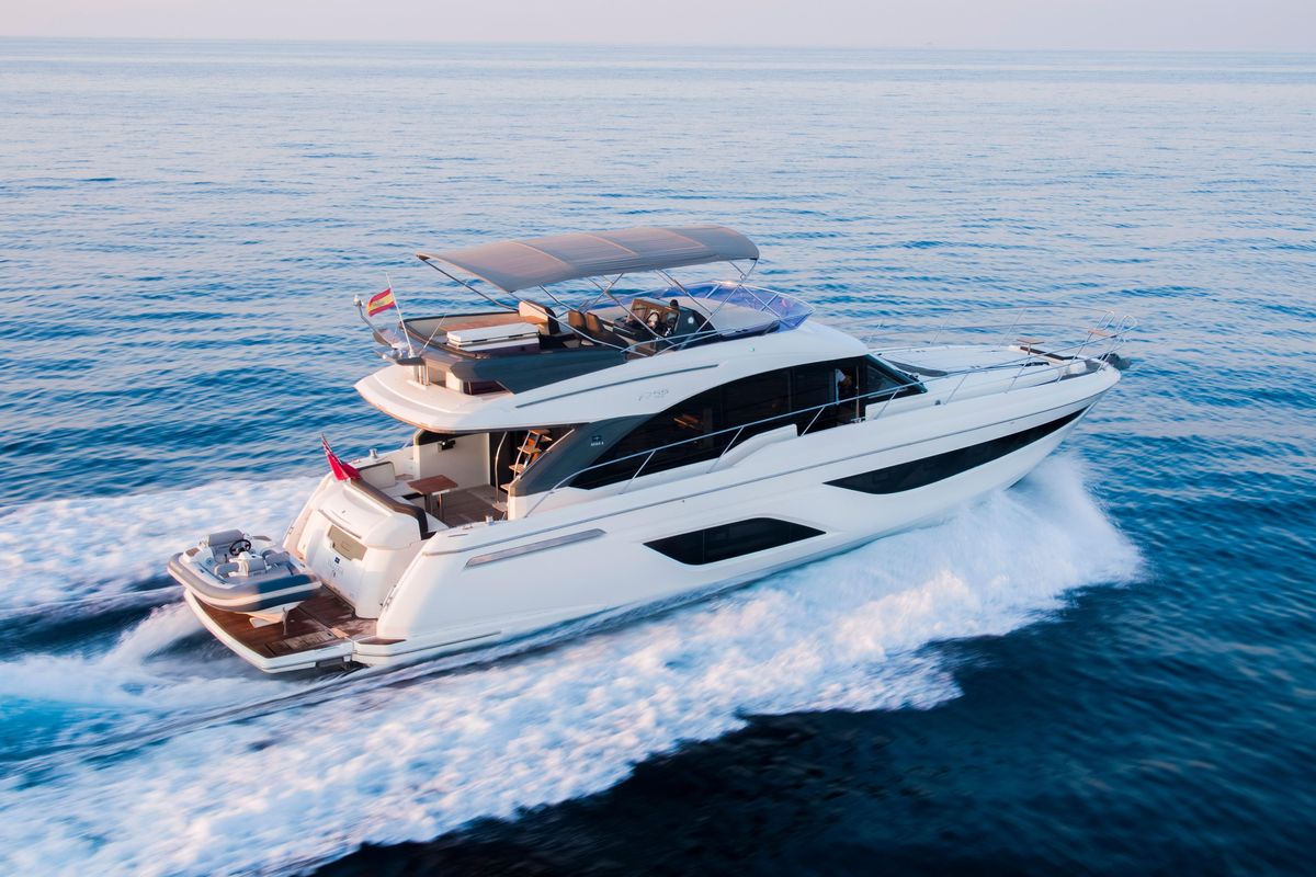 2018 Bavaria 55 