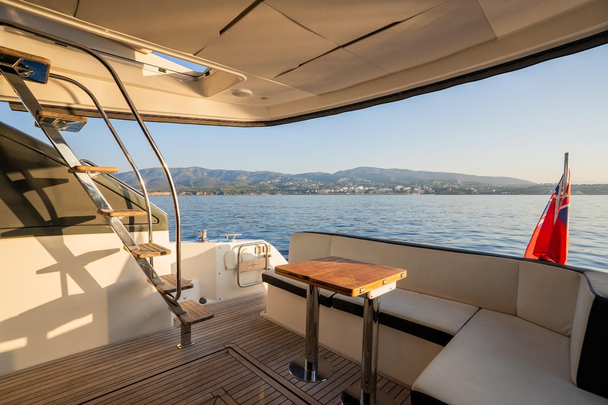 2018 Bavaria 55 