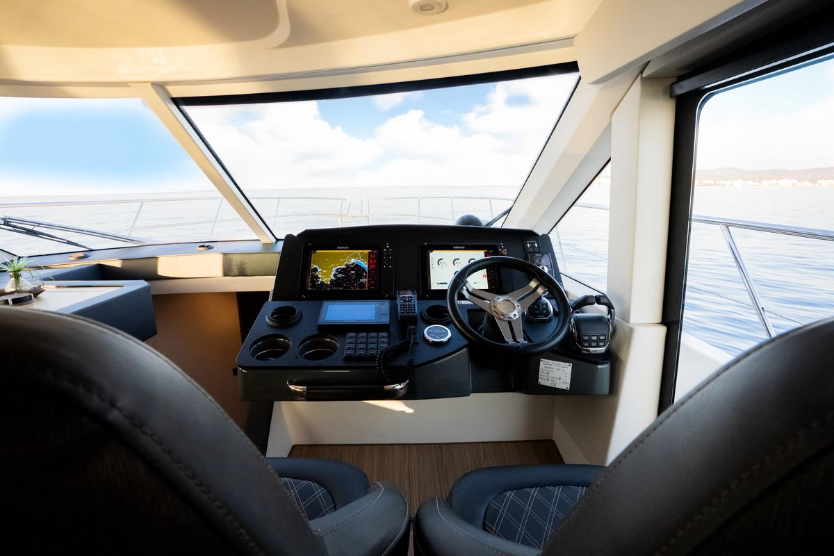 2018 Bavaria 55 