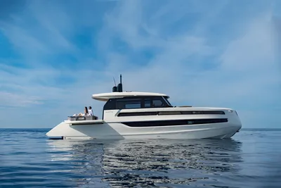 2025 Invictus ST550