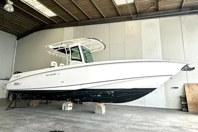 Boston Whaler 320 Outrage