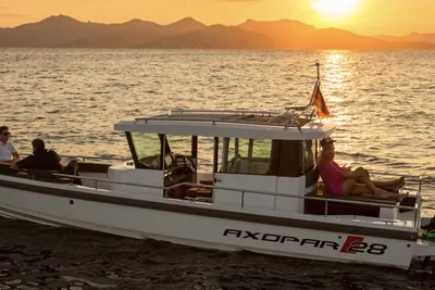 2017 Axopar 28