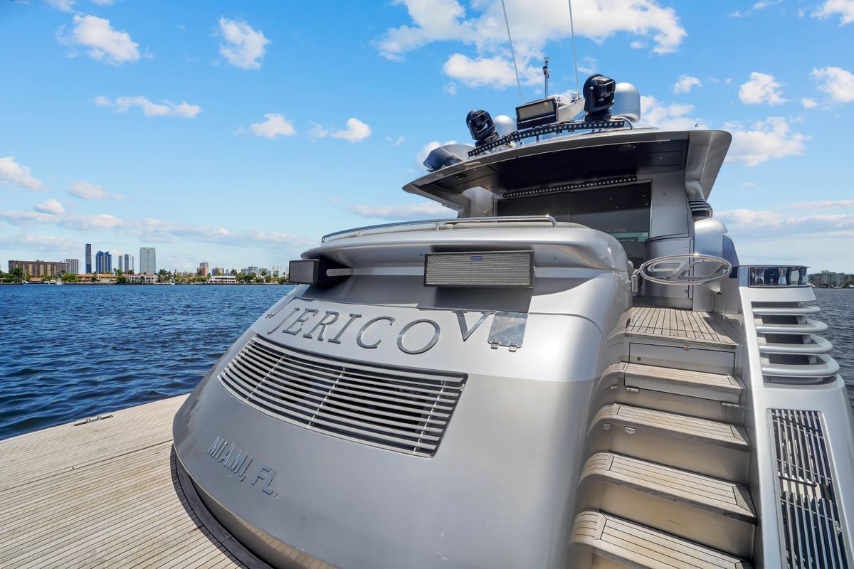 2007 Pershing 90 