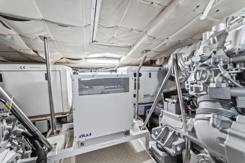 Shadow Yacht Photos Pics 