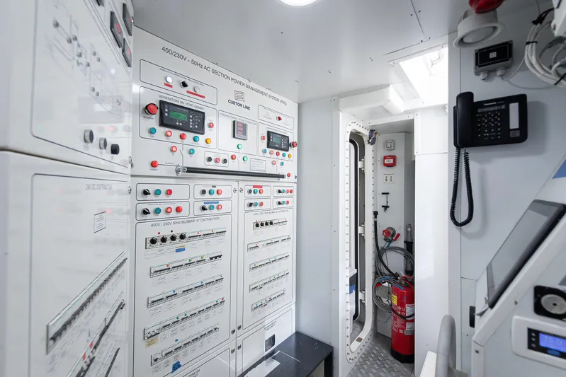 Sweet Lane Yacht Photos Pics 