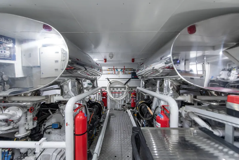 Sweet Lane Yacht Photos Pics 