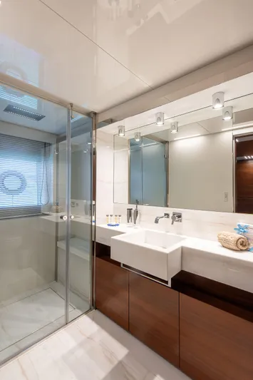 Sweet Lane Yacht Photos Pics 