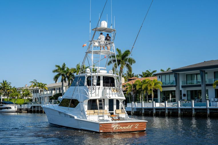 2001-60-2-hatteras-60-convertible