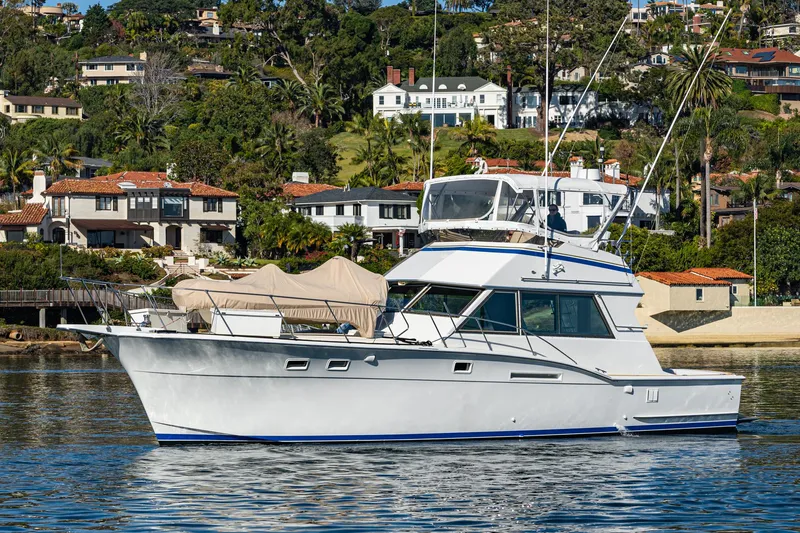 Hatts Off! Yacht Photos Pics 