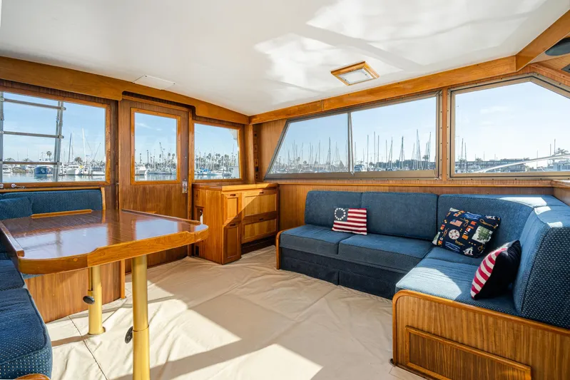 Hatts Off! Yacht Photos Pics 