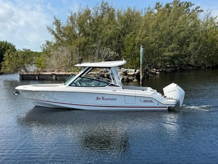  Yacht Photos Pics Boston Whaler 28 Vantage 2022 on calm water.