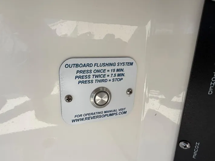  Yacht Photos Pics Outboard flushing system button on Boston Whaler 28 Vantage 2022.