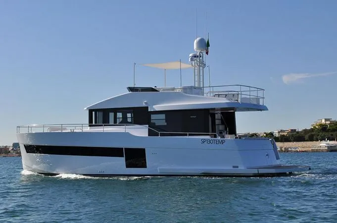  Yacht Photos Pics Manufacturer Provided Image: Sundeck 550