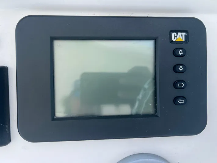  Yacht Photos Pics CAT display panel on a 2007 Topaz 32 Express boat.