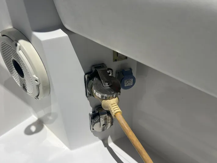  Yacht Photos Pics Power connection and speaker on 2007 Topaz 32 Express boat.