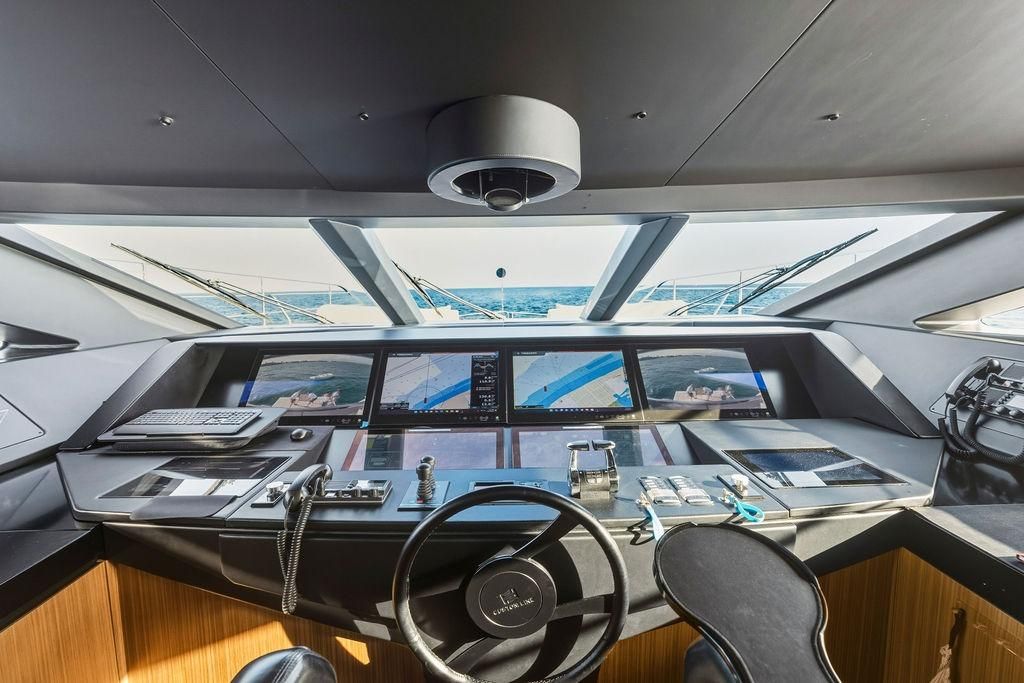 2018 Custom Line 120 