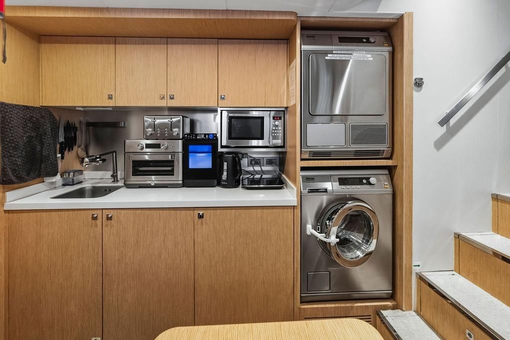 2018 Custom Line 120 