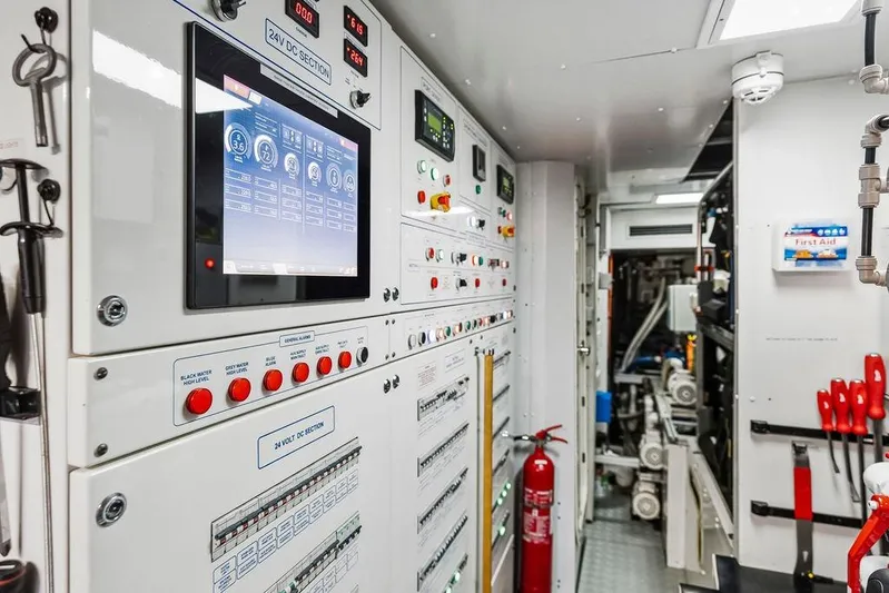 Randy Beth Yacht Photos Pics Control room with advanced panels and screens, Custom Line 120 yacht, 2018 model.