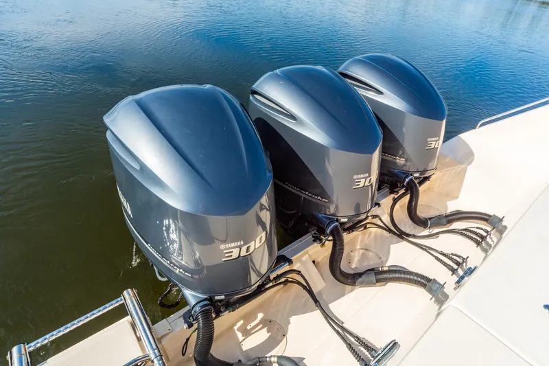  Yacht Photos Pics Triple Yamaha 300 outboard engines on a 2020 Grady-White 370 Express boat.