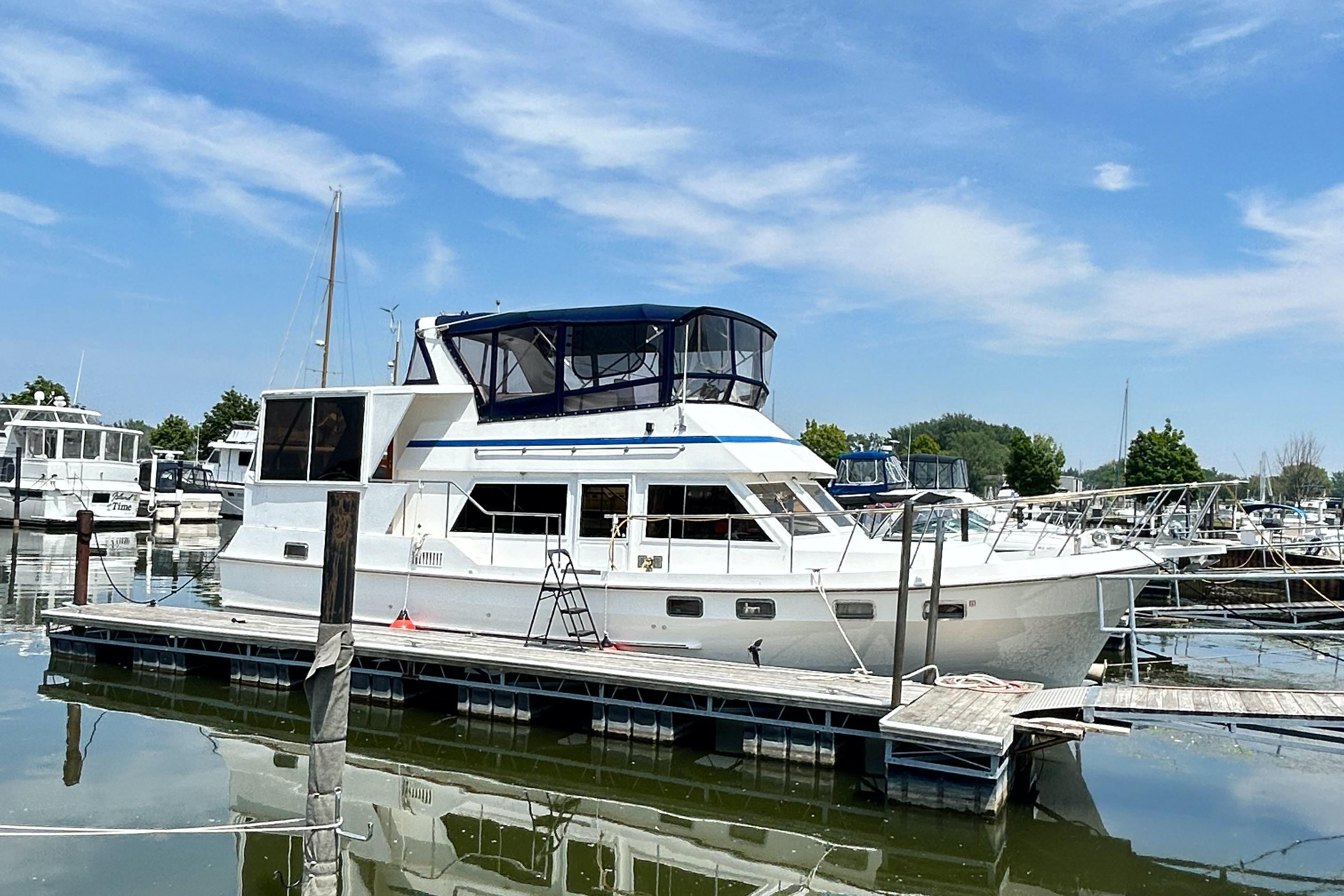 motoryacht trawler kaufen