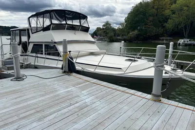 Viking Boats 44 Motor Yacht