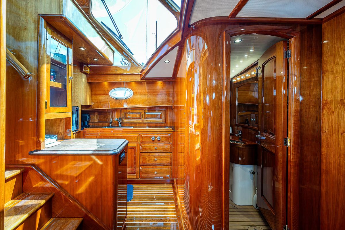 2018 Hinckley 55 