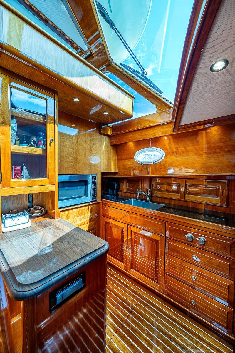 2018 Hinckley 55 