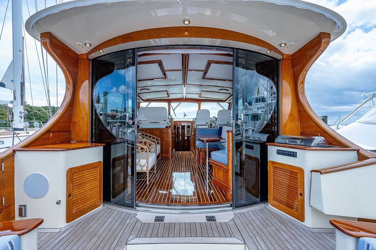 2018 Hinckley 55 