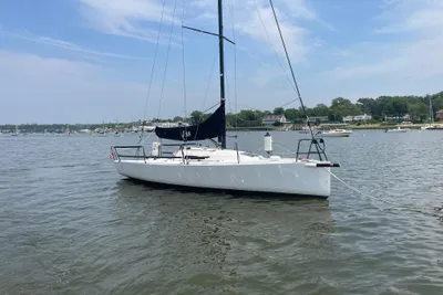 J Boats J/88