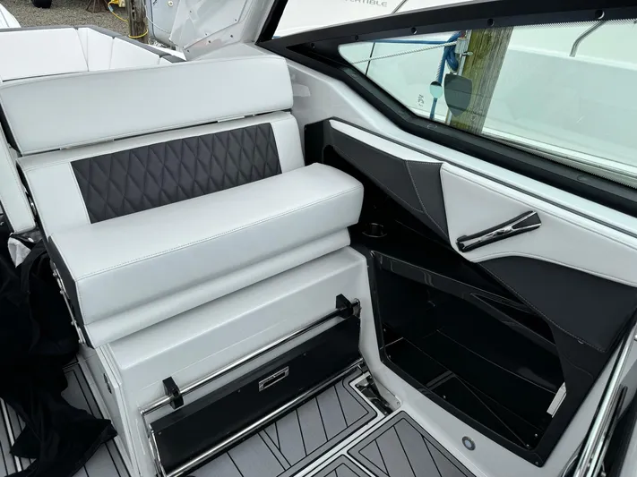  Yacht Photos Pics Interior seating of 2021 Monterey 385 Super Express boat with modern design.