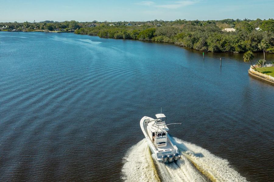 2019 Contender 39 Fisharound