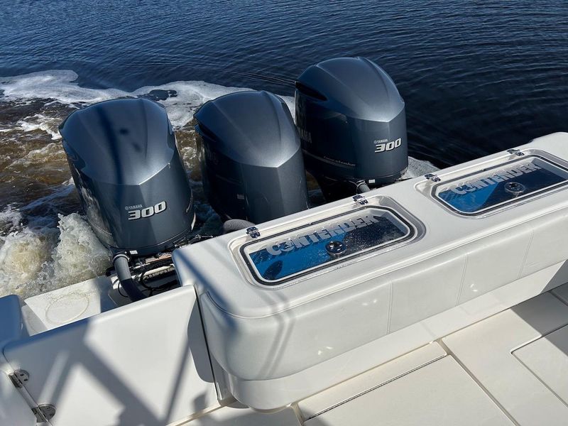 2019 Contender 39 Fisharound