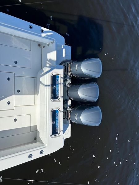 2019 Contender 39 Fisharound